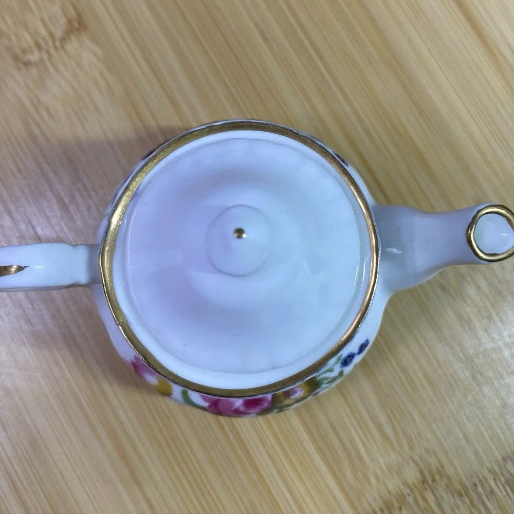 Arthur Wood & Son Ceramic Floral Teapot‎ With Lid, Crown Windsor